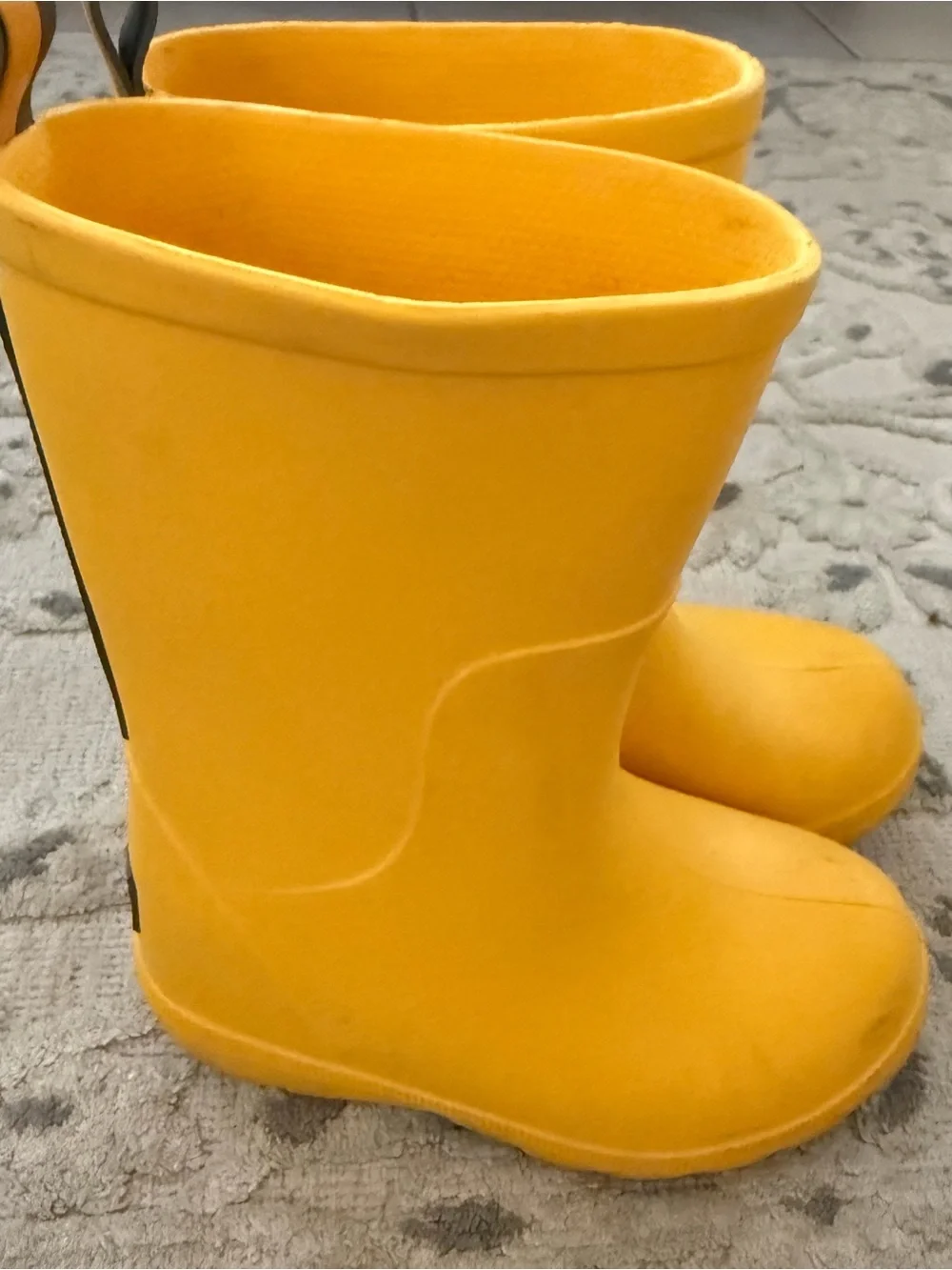 Totes brand Kids Yellow Rubber Rain Boots baby/toddler size 5-6